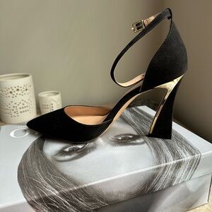 NEW! JLO Womens Pointed toe Ankle Strap Gannon Pump Heels in Black US 9